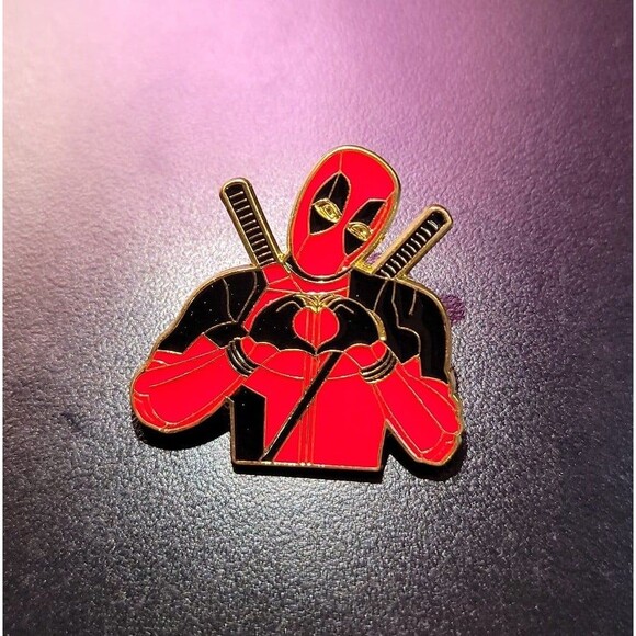 Deadpool enamel pin - Picture 1 of 2